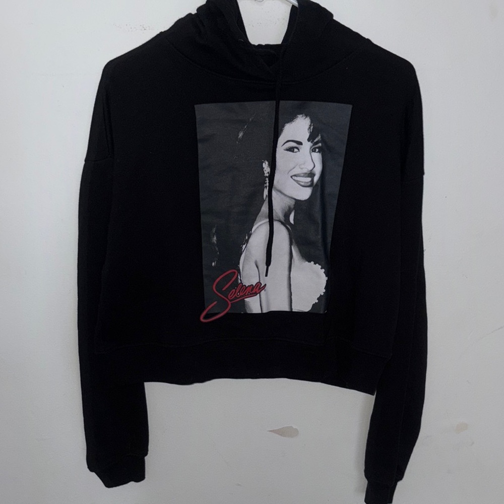 Black Cropped Graphic Hoodie